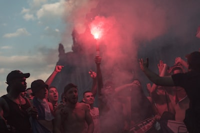 الدوري الإنجليزي اليومأبرز الأحداث والنتائج المثيرة
